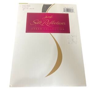 Hanes Silk Reflection NWT Sheer Collection Sandal Foot Size AB Jet